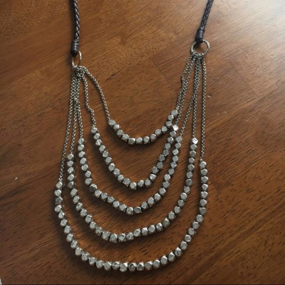 🛍metal and leather necklace